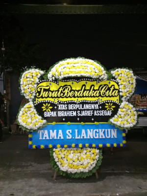 Papan Bunga Duka di Plamongansari